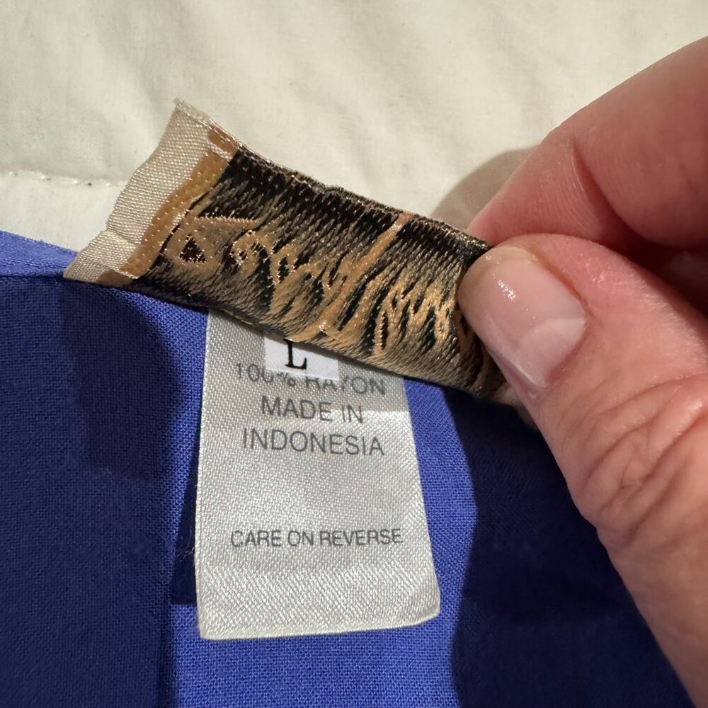 Rough Edge cut out short sleeve top - Picture 7 of 10